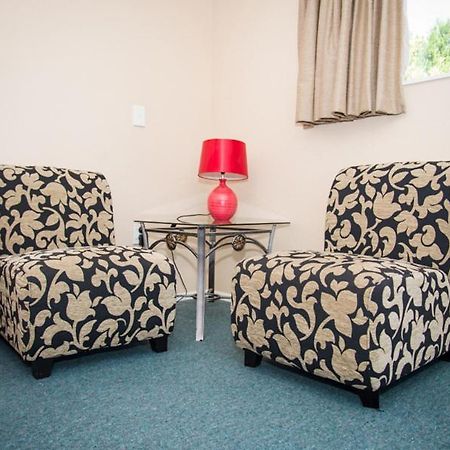 Te Waka Lodge Te Anau Extérieur photo