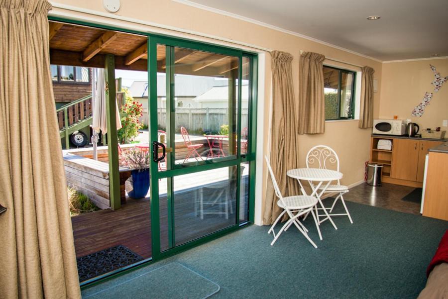 Te Waka Lodge Te Anau Extérieur photo